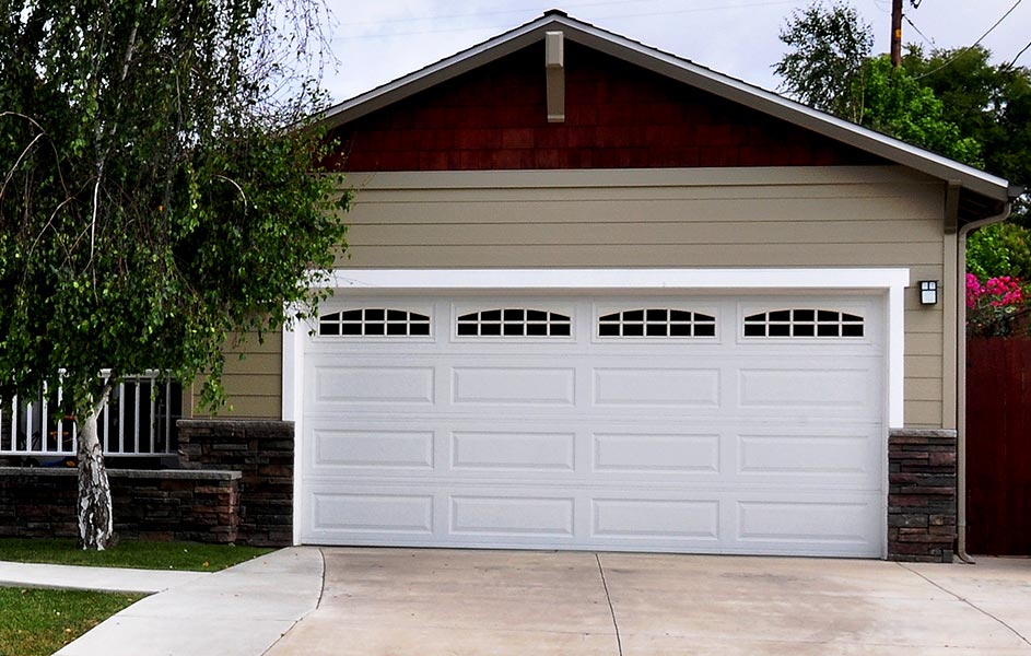 garage door service in Menifee, CA